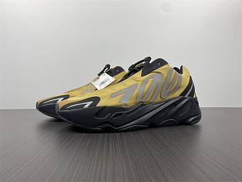 Yeezy Boost 700 MNVN Honey Flux GZ0717