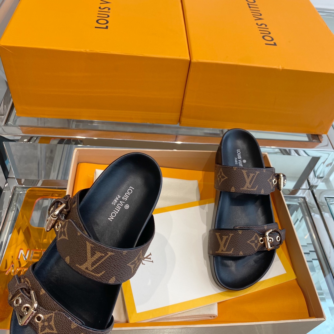 1V Slippers 2021101901