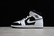 Jordan 1 Mid White Black  554725-113 - 2