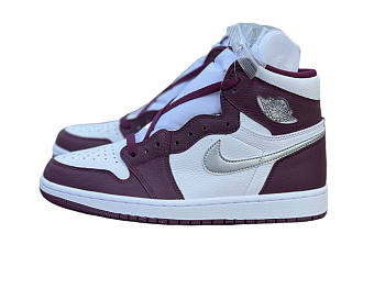 Jordan 1 Retro High OG Bordeaux 555088-611