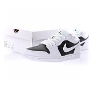 Jordan 1 Low Panda DC0774-100 - 1