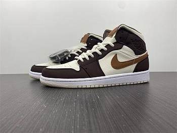 Jordan 1 Mid SE Brown Basalt Oatmeal (W) DO6699-200