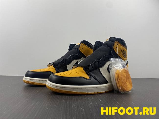 Air Jordan 1 High OG Yellow Toe 555088-711  - 1