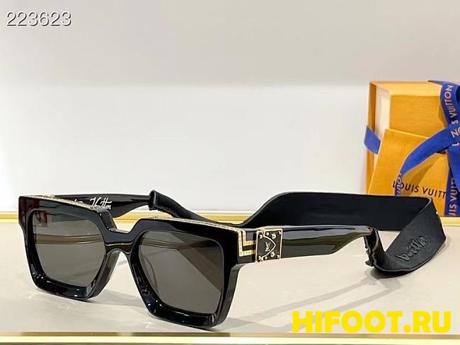 1V sunglasses 20220602 - 1