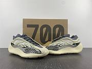 Yeezy 700 v3 Fade Salt ID1674 - 4