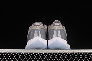 Jordan 11 Retro Low Cool Grey 528895-003 - 3