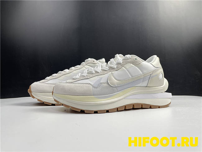 Nike Vaporwaffle sacai Sail Gum  DD1875-100 - 1