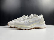 Nike Vaporwaffle sacai Sail Gum  DD1875-100 - 1