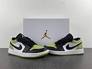 Jordan 1 Low Snakeskin Vivid Green  DX4446-301 - 2