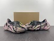 Yeezy Foam Runner MX Carbon lG9562  - 2