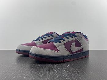 Nike SB Dunk Low Atmosphere Grey True Berry BQ6817-001