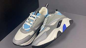 D10r B22 sneaker 20221029