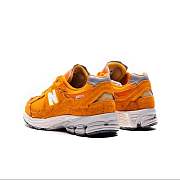 New Balance 2002R Protection Pack Vintage Orange M2002RDE - 2