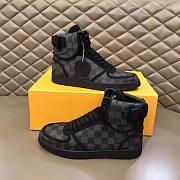 1V Sneaker 2023031601 - 3