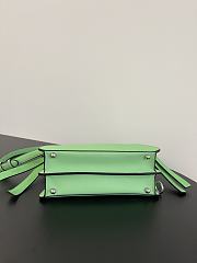 Fend1 Peekaboo bag 27*11*21cm 2023061502 - 3