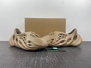 Yeezy Foam RNR Clay Taupe GV6842 - 3