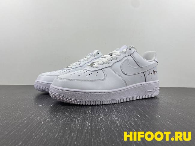 Travis Scott x Nike Air Force 1 07 Triple White CW2288-111 - 1