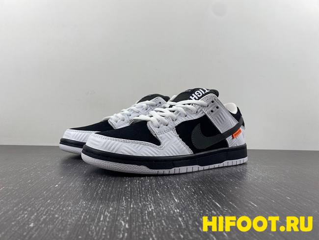 Nike TIGHTBOOTH x Dunk Low SB FD2629-100 - 1