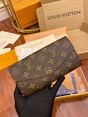 LV wallet 19CM 2023100502 - 1