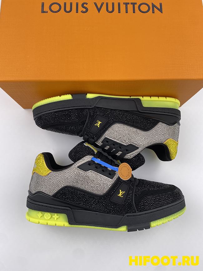 LV sneaker 2023100601 - 1