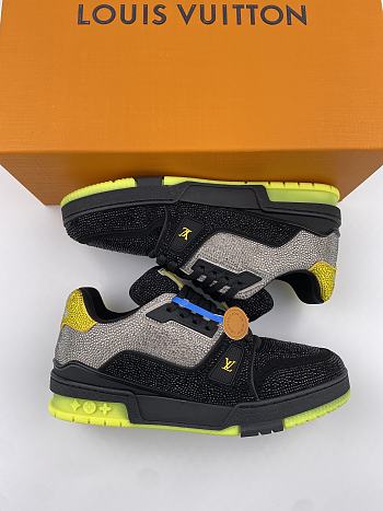 LV sneaker 2023100601