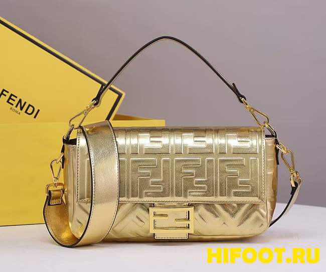 FENDI Gold Baguette Bag 26CM 2023101201 - 1