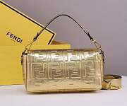 FENDI Gold Baguette Bag 26CM 2023101201 - 4