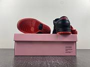 Nike SB Dunk Low Black Pigeon  883232-008 - 6