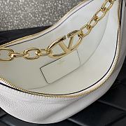 Valentino vlogo moon bag 29*23*11CM white 2023111705 - 2