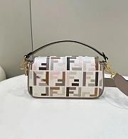 FENDI Baguette Bag 26×6×14CM  - 3