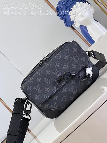 Lv Steamer Messenger Bag M46795 24x17x5CM 2023120405