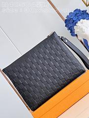 LV Takeoff Pouch N40504  30x22x5CM 2023120407 - 4