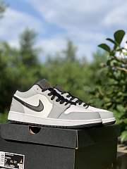 Air Jordan 1 Low Light Smoke Grey 553558-030 - 1