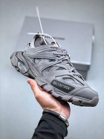 Balenciaga 2024010601