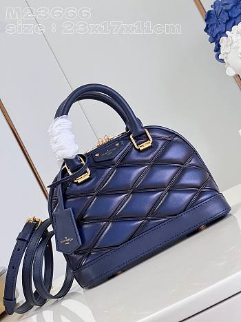 LV Nicolas Ghesquière bag 23.5*17.5*13.5cm 202410904