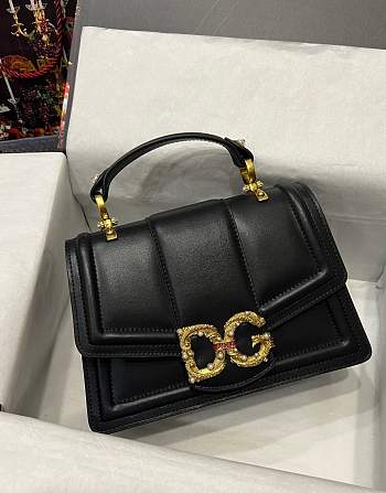 Dolce & Gabbana Amore Shoulder Bag In Black 27CM