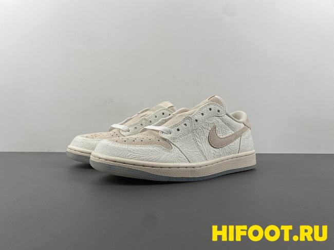 Air Jordan 1 Retro Low OG Chris Paul  FZ0455-200 - 1