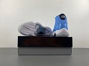 Jordan 11 Ultimate Gift of Flight 717602-900 - 3