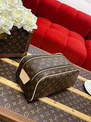 LV damier graphite dopp M44494 28*16*13CM - 5