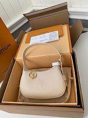 LV Mini Moon 20.5*11*5CM 2024042901 - 4