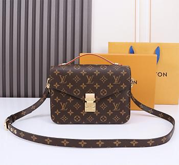 LV Pochette Métis Monogram Canvas 25*19*9CM