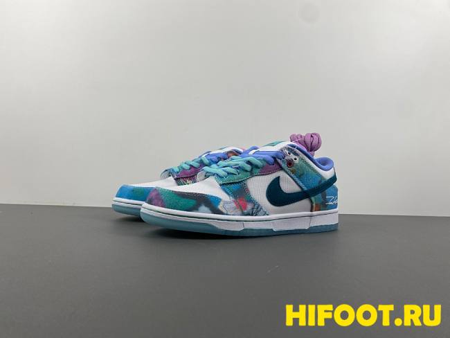 Nike SB Dunk Low Futura Laboratories Bleached Aqua - 1