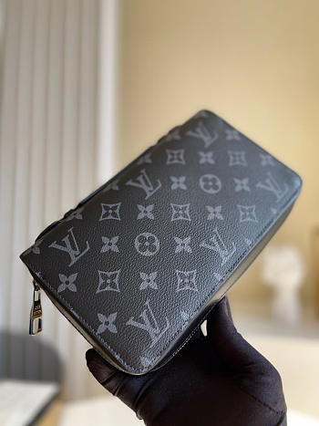 LV wallet 2024060501