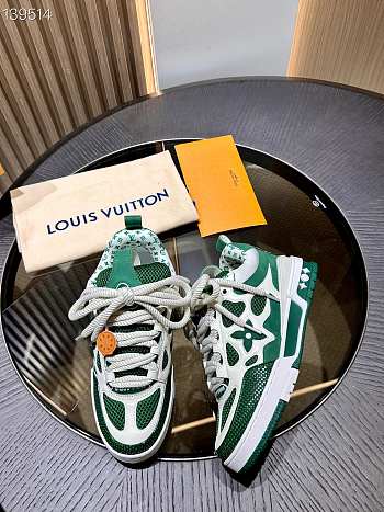 LV sneaker 2024081201