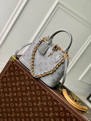 LV M12561 Alma BB Trianon Gray 23.5x17.5x11.5cm