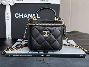 Chanel Lambskin Mini Top Handle Vanity Case 11*8.5*7CM