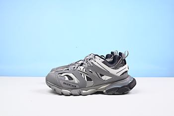 Balenciaga track sneaker 2024120501