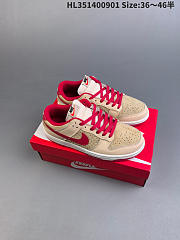 Nike Dunk Low Retro SE Strawberry Waffle  HJ9100-294 - 5