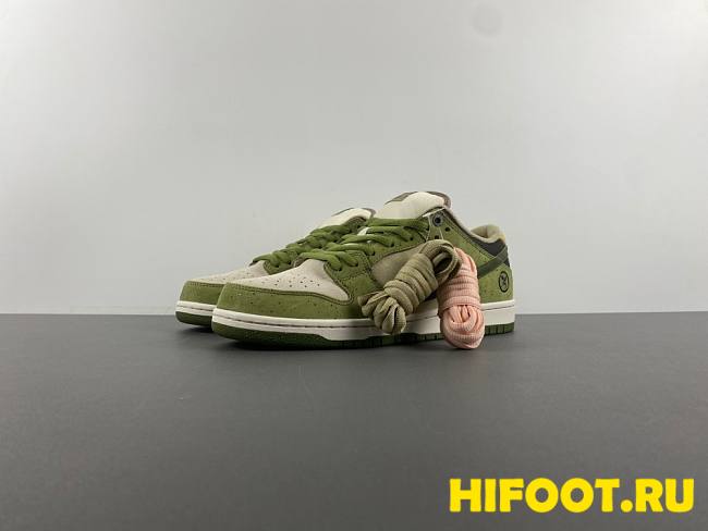 Yuto Horigome x Nike SB Dunk Low HF8022-300 - 1