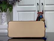 Louis Vuitton x Takashi Murakami Cosmetic Pouch GM White Multicolored 27x18x9cm - 3